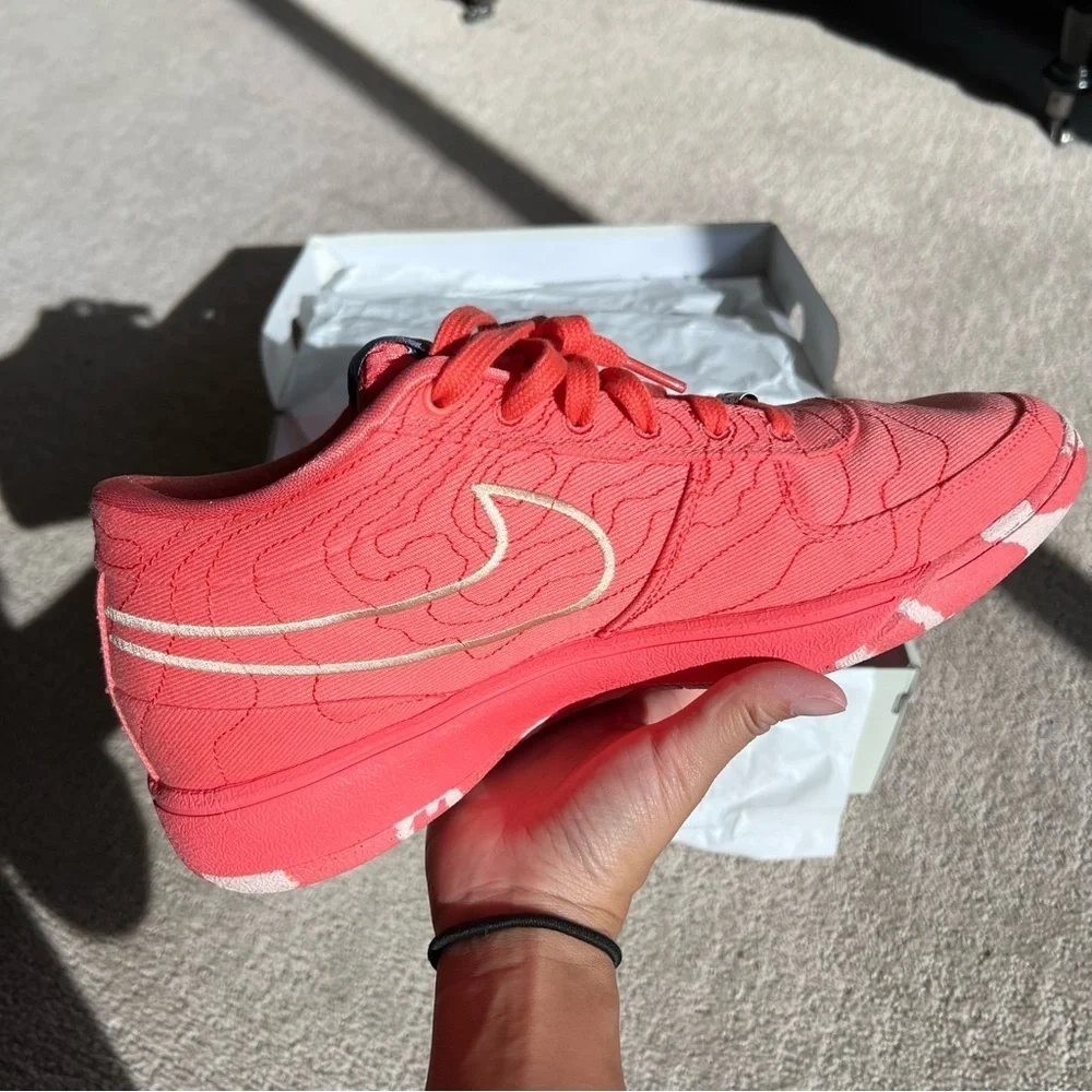 Nike Book 1 